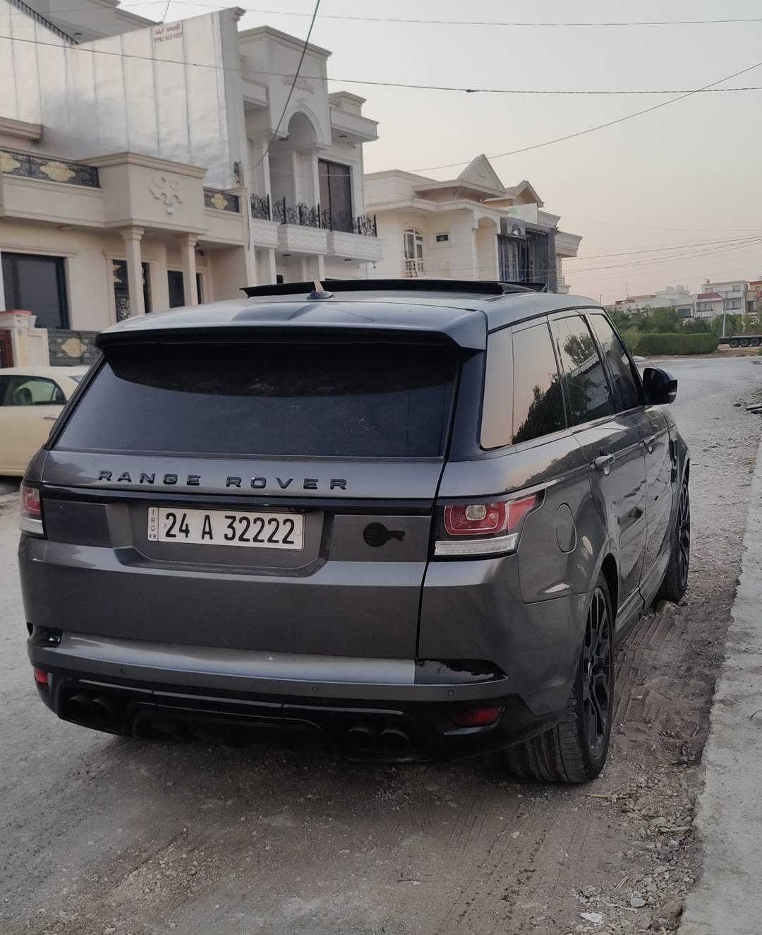 معلومات كامل معه صور شراي يتصل واتساب *********** تحياتي ☺️ دهوك, العراق

نص مكتوب في الصور:
- سعر 157 ورقه مجال حك جيه 😅 رنج سبورت 2016 شركه سردار ضمان دولي شرط محرك كاز 6 سلندر بدون سوبر مرغوب فول فول مواصفات حته كامرا امامي بي داخل احمر باب شفت يعني فول فول ماشيه 220 كيلو متر محرك كير كهربايات تحويل غرامه كلو شرط عليهاء غرامه 11 ورقه ينزل من سعر سيارة
- بيها 3 قطع صبغ بدون دواخل 💯 مكان سيارة محافظة دهوك شراي يتصل واتساب ***********
- محدث امامي خلفي دعاميه 2022