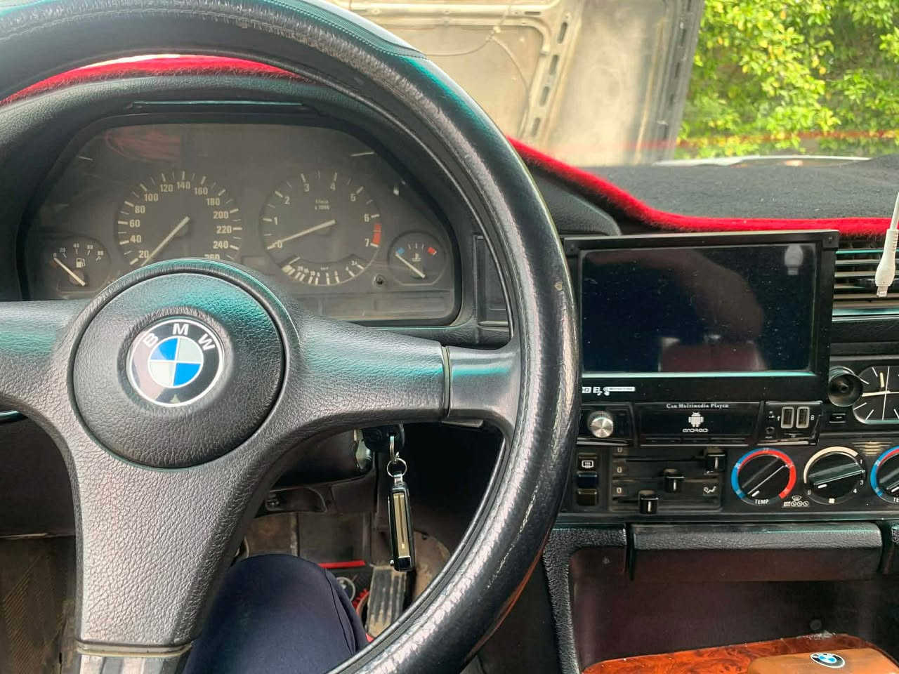 السلام عليكم.
Bmw525
محرك مفتوح
صدر امامي خلفي
محرك حاويه 
ضفيره وكهرائيات تخبل
بسمي تحويل ثاني يوم
السعر52وبي مجال
بغداد***********
