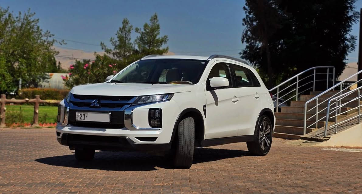 بسم الله الرحمن و الرحيم
*Mitsubishi ASX 2022
*39,000km ڕۆشتووە
* مەکینە 2.0L Mivec
*4 بستۆن
*گێر CVT Automatic
* 2WD
* سلاید
*بەسمە
* شاشە لەمس
* ڕەنگ سپی
* چوار جام کارەبا 
* مواسەفاتی ستاندارد

نرخ: 162 معامەلەی برایەنە
***********
تێبینی/ سەیارەکە هیچ پارچەیەکی نەگۆڕاوە، 
وە گێڕ و مەکینەی مەزبووت سەیارەیەکی هەتا بڵێی بێ سەر ئێشەیە و ڕۆنی ئەسڵی تێکراوە، 
بەنزینی محەسەنی زۆر باشی تێکراوە هەمووکات، سەیارەکە بە سفری شەریکە دەرمانهێناوە بە ناوی خۆمانەوەیە، تەنها پشتەوەی تەعدیلێکی بۆ کراوە و چاکراوەتەوە.

لەگەڵ ڕێزدا... السليمانية, العراق
