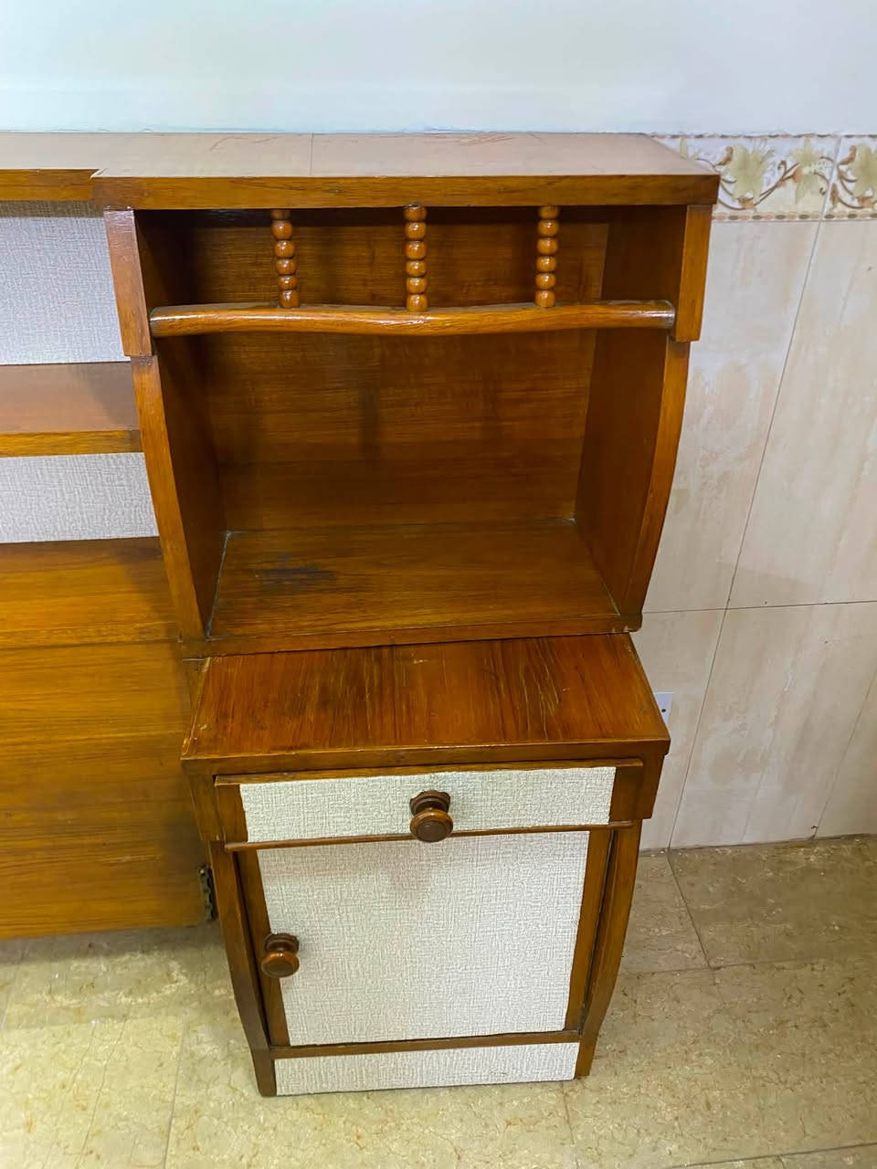 السلام عليكم
للبع راس عالي مكتبه

 السعر 100 الف 
عنواني مشتل الشارع العام
هاتف ***********
متواجد رصيد وواتساب
