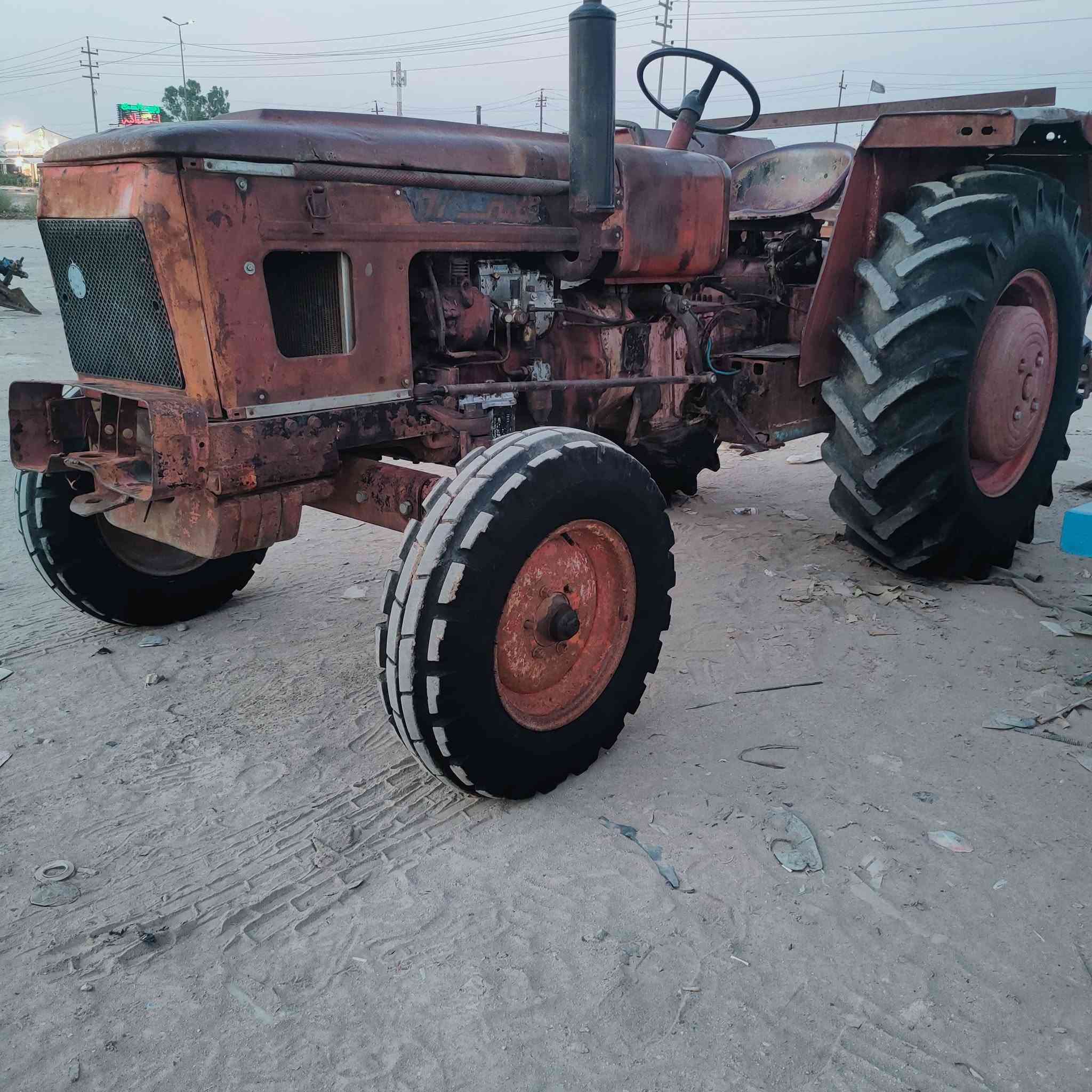 للبيع عنتر موديل 85 أبلاديه مكينه جاهزه مال جناي مكفوله كفاله عامه تخم تايرات جدد تخم ثگال امامي وخلفي نگره سلف بريك دهن مكينه جاهزه شرط الكراب مكاني بابل أسكندريه ***********
