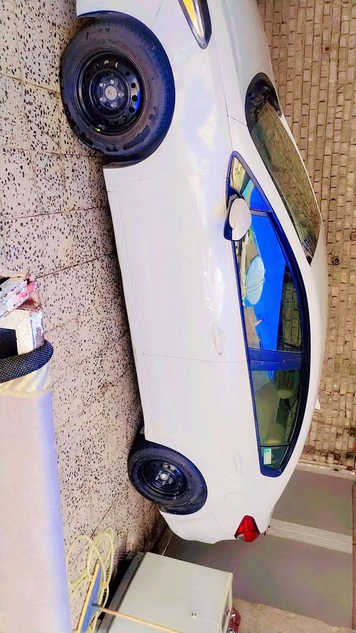السلام عليكم كية فورتي موديل 2017ورد مريكي حدث جاملغ بون دواخل الباقي البل واحد تخم تاير جديد باتري جديد تدفئة تبرد❄️ ثلج حدادية جديد مكينة وكير كفالة ا مابيهة اي نقص مكاني بغداد الهاتف ***********
