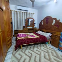 ميز مراية • جزامة صغيرة • نضافة فول