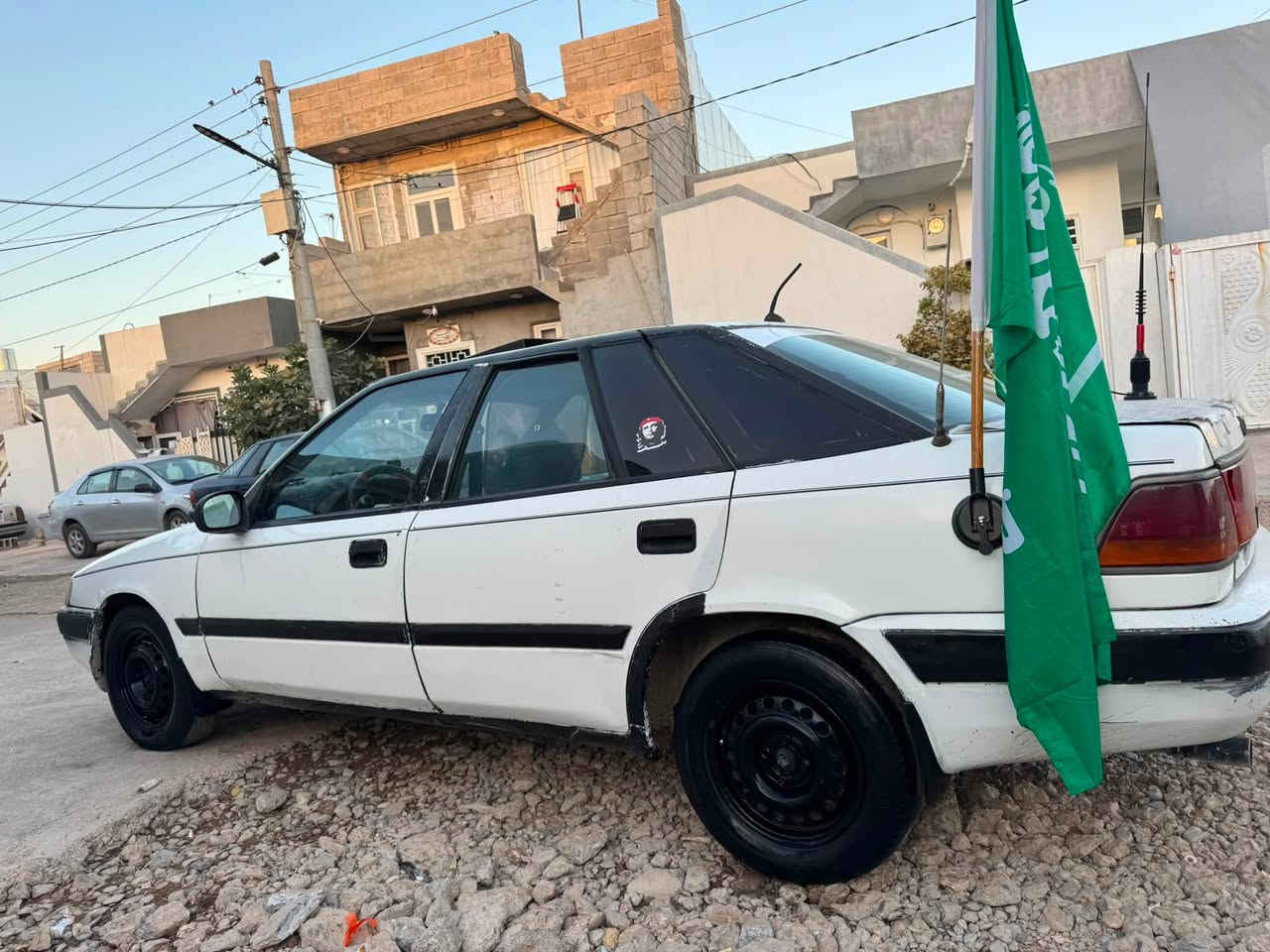 سەرەتا بە ناوی خوا
دایۆ ئیسپرۆ ١٩٩٦  ئاڕمی پلاسیکی سلێمانی گێڕ مەکینە کارەبای تەقەو ڕەقە بە شەرت ٤ تایەو ویلی تازەی لە ژێرایە لایتی کراوە بە زینۆن هەموو گیانی مەزبوتە ماشااللە چرکەی تیا نیە ئیتر مالەکە خۆی دیارە لە سلێمانیم
***********
