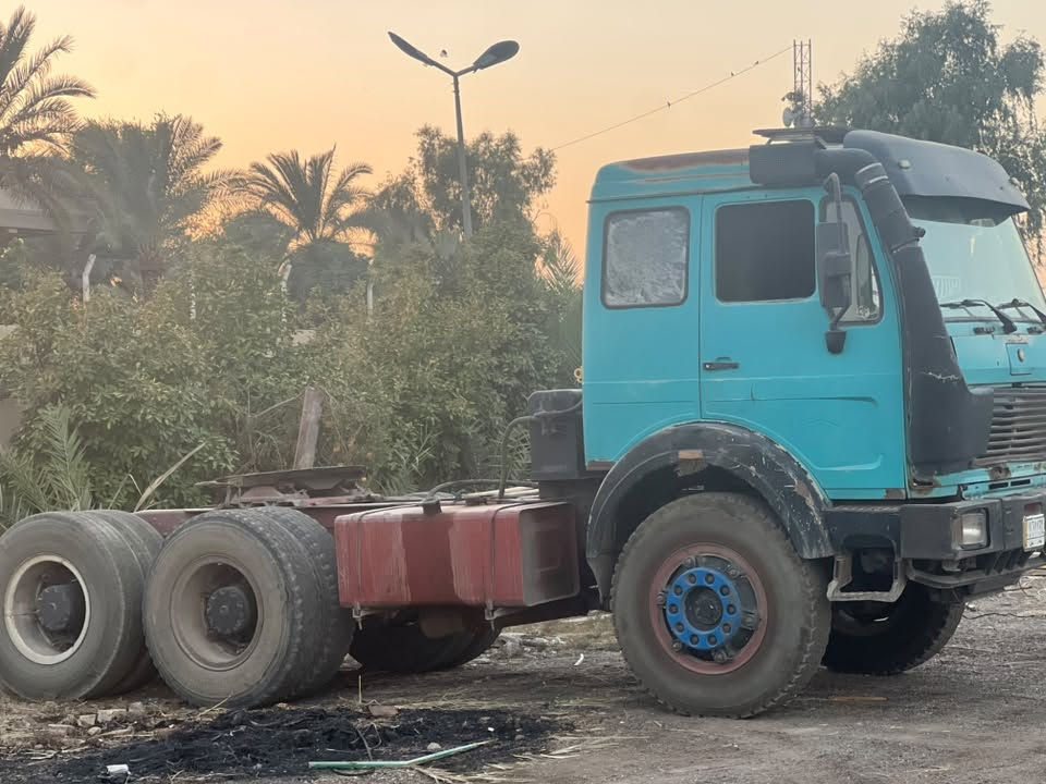 ألبي ١٩٨٢
ازرق
مجموعة جي اف
كير ١١١
شاصي مكفول قطره صبغ مابي قماره مكفوله فقط باب السائق مبدل رقم الماني مكان سياره بغداد 
للاستفسار ***********
