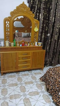 جربايه • ميز تواليت • للبيع