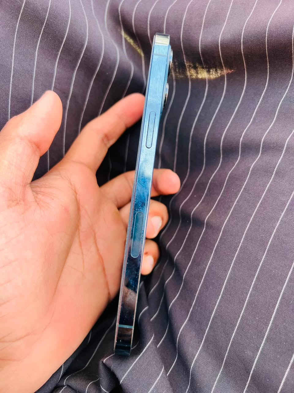سلام عليكم iPhone 12 للبيع الجهاز بلادي غيرها الضربة اللي بالظهر ذاكر 128 بطارية73￼السعر 425 وبي مجال الرقم***********
