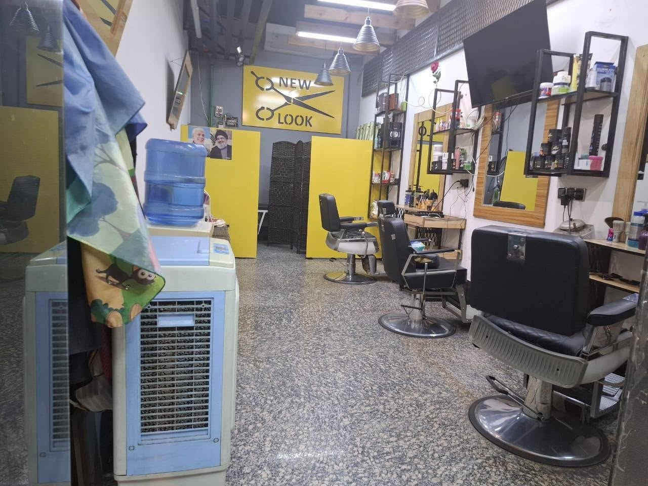 السلام عليكم محل حلاقة للبيع المحل جاهز وشغال وبي حلاقين عدد2 المنطقة زيونة م 716
للأستفسار اكثر اتصل ع هذا الرقم 

+964 780 373 7008
