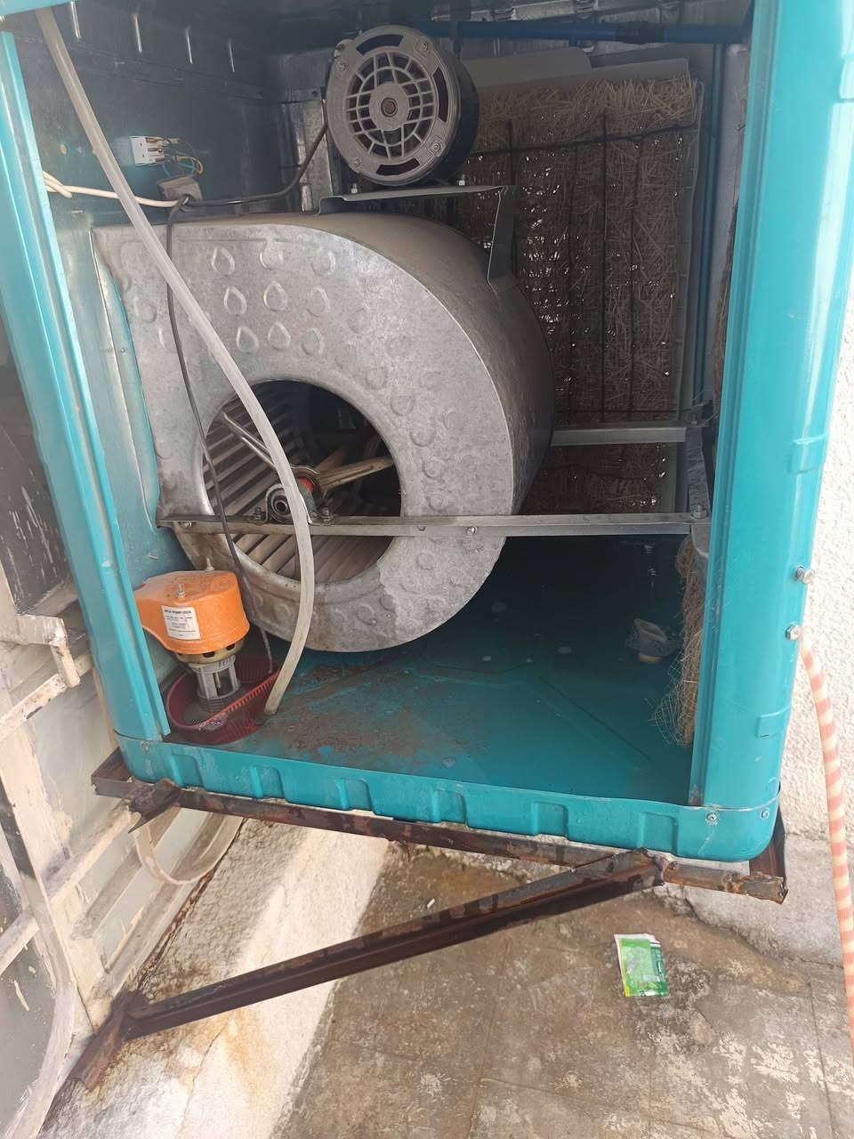 مبرده ايرانيه حجم 2500 ابواب بلاستك استخدام شهر السعر 110 بغداد بياع ***********
