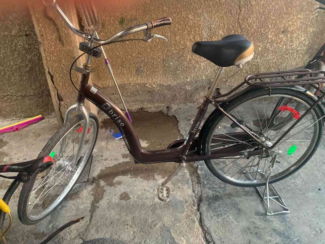 ‏سلام عليكم باي شكل بناتي حجم 26 بناتي أنا مبدل الأويل وسعره 50 قفل 45 مكاني بغدادالدوره الدشير رقمي *********** فقط واتساب
