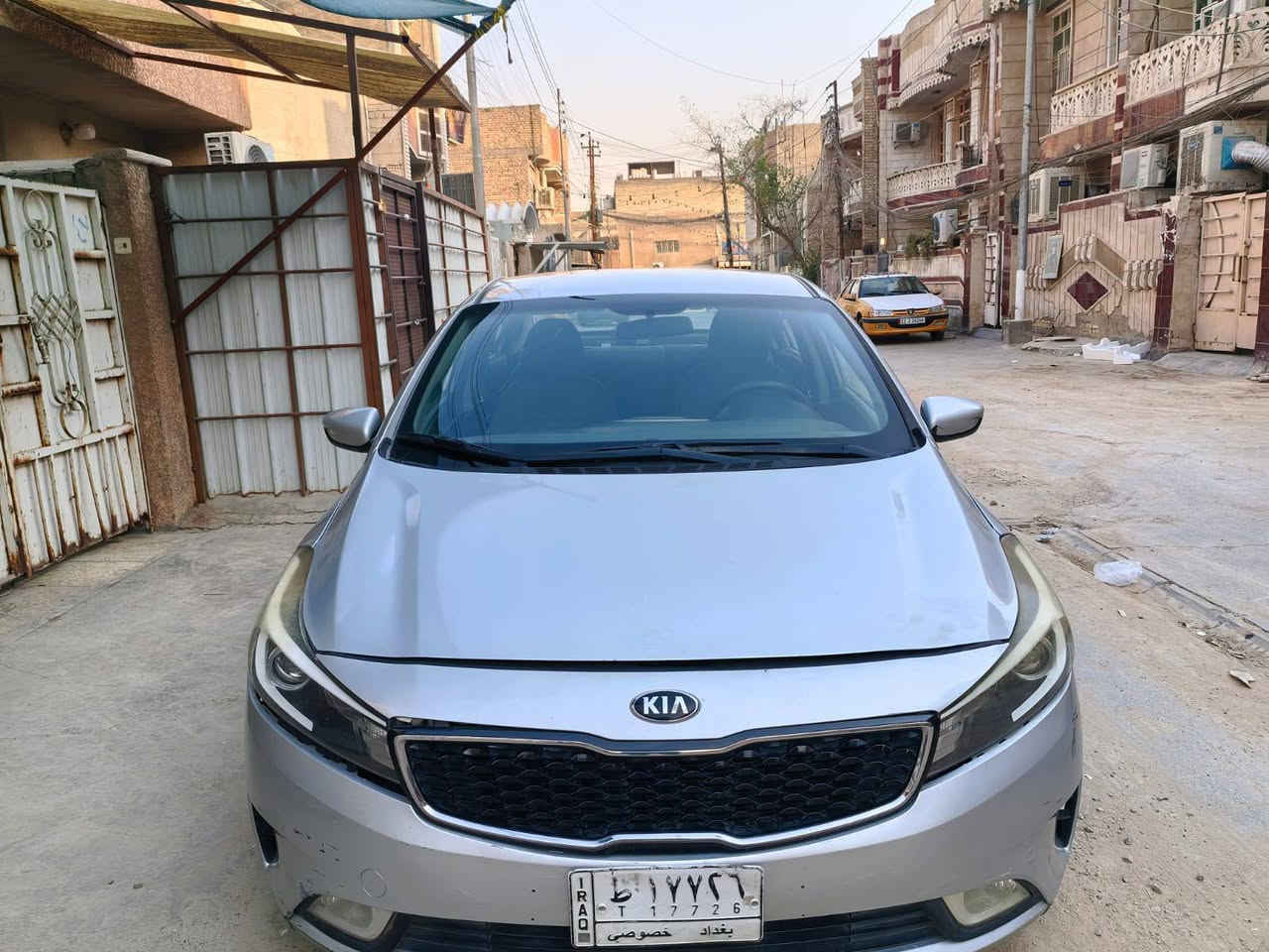 السلام عليكم
فورتي وارد أمريكي مواصفات الاعتياديه
موديل ٢٠١٧
الحادث بنيد و چاملغ ما واصل اللغد
مكان السياره بغداد الشعب
السعر ١٠٣ وبيهه مجال بسيط
***********
