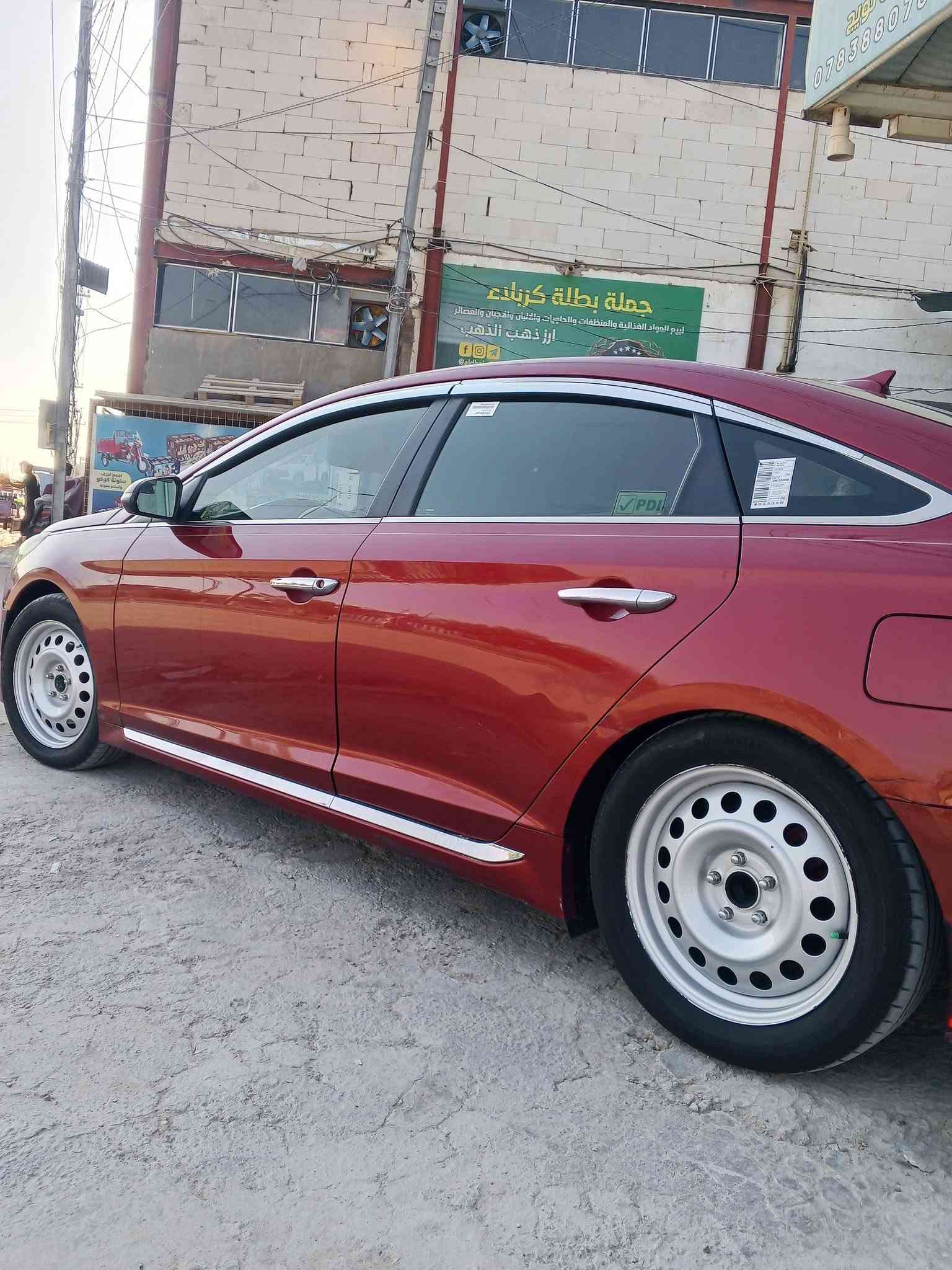 السلام عليكم سوناتا للبيع وارد امريكي بيها بنيد وجاملغ السياره gDI موديل 2015 السياره نضيفه السعر 105 وبيها مجال حك الجيه مكاني الكوفه مداور ثاني يوم رقم نجف انكليزي الستفيار اتصال ‏‪***********‬‏

نص مكتوب في الصور:
- ***********