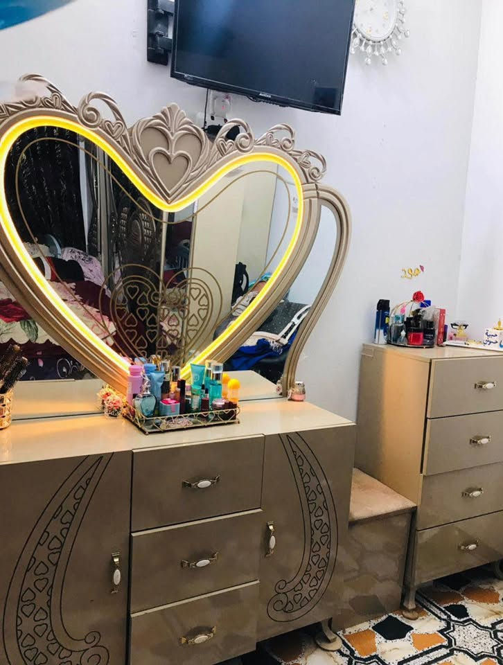 غرفه تركيه للبيع 10قطع بيها أضرار بسيطه اتصلو وافهمكم ‭***********‬
