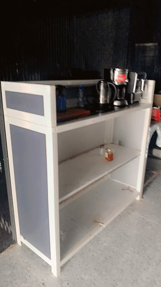 أغراض مرطبات كامل اجهاز البيع نضيف حيل وبسعر مناسب كلشي اكو مكان ناحيه زمار كل اجهاز شغل بدون عيب كلها شرط الاستفسار ***********
