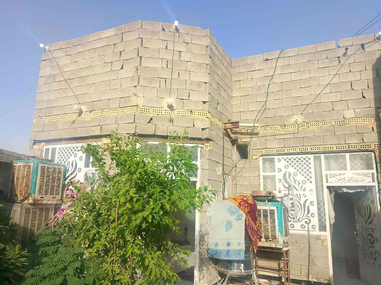 سلام عليكم مشتمل للبيع المساحه 157متر  يحتوي على غرفتين وصاله ومطبخ وستقبال حي الكرار الزراعي.يبعد عن شارع 30 ..........150متر ...شارع بيت سلبوح@***********
