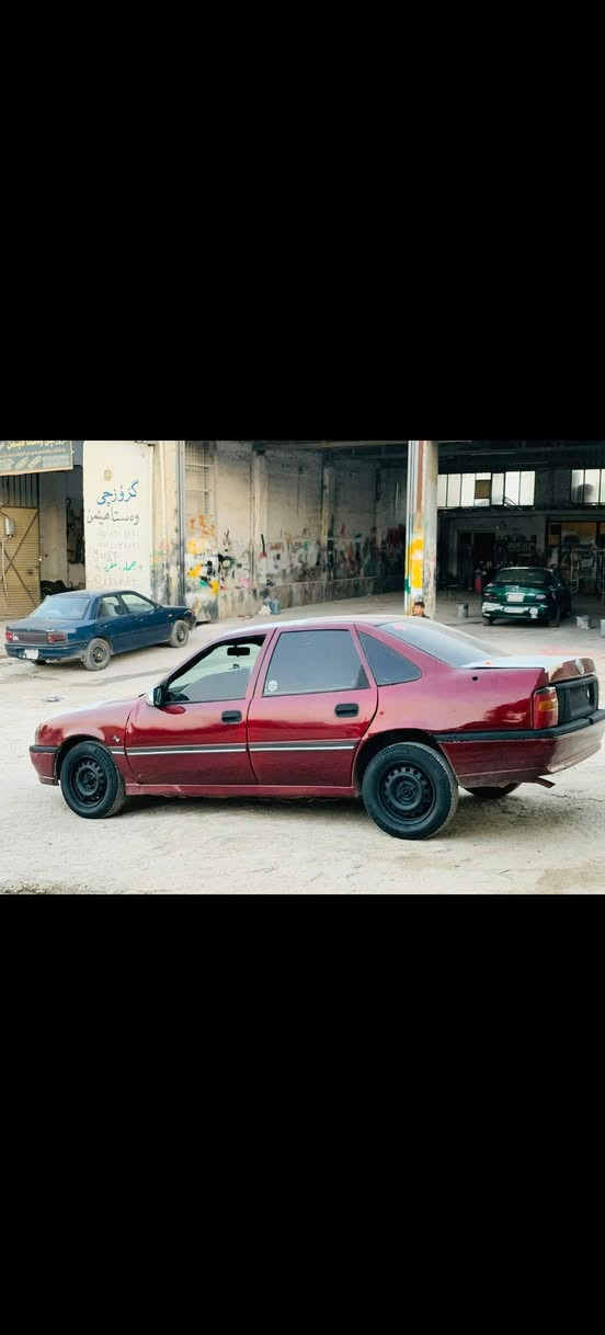 سڵاو ئۆپڵ مەکینە 18علوجە مالیمەدەنی بەشەرت کارەبای گشتی مەزبوتە تەقەورەقەی بەشەرتو دەعمی قورسی نیە چوارتایەو ویلی خاوێنی لەژێرە سحرە10گەلا کەمێک مەجال شوێن کۆیە *********** كويسينجاك, أربيل

نص مكتوب في الصور:
- HONOR X9c