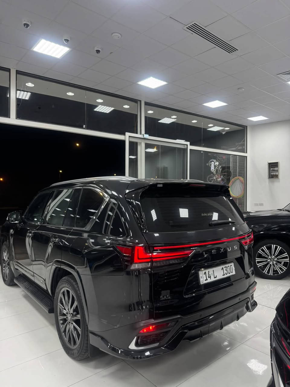 لكسز 2024
Fsport 
F1 
SAS
سيارة جديدة وكفالة عامه من كلشي بعده بالضمان ماشية٥٠ الف كيلو جاهزه من كلشي مغلفة نانو بالكامل سعر13 دفتر هيه والرقم تنباع بدون رقم اطيك رقم عادي سعر اقل 
***********
