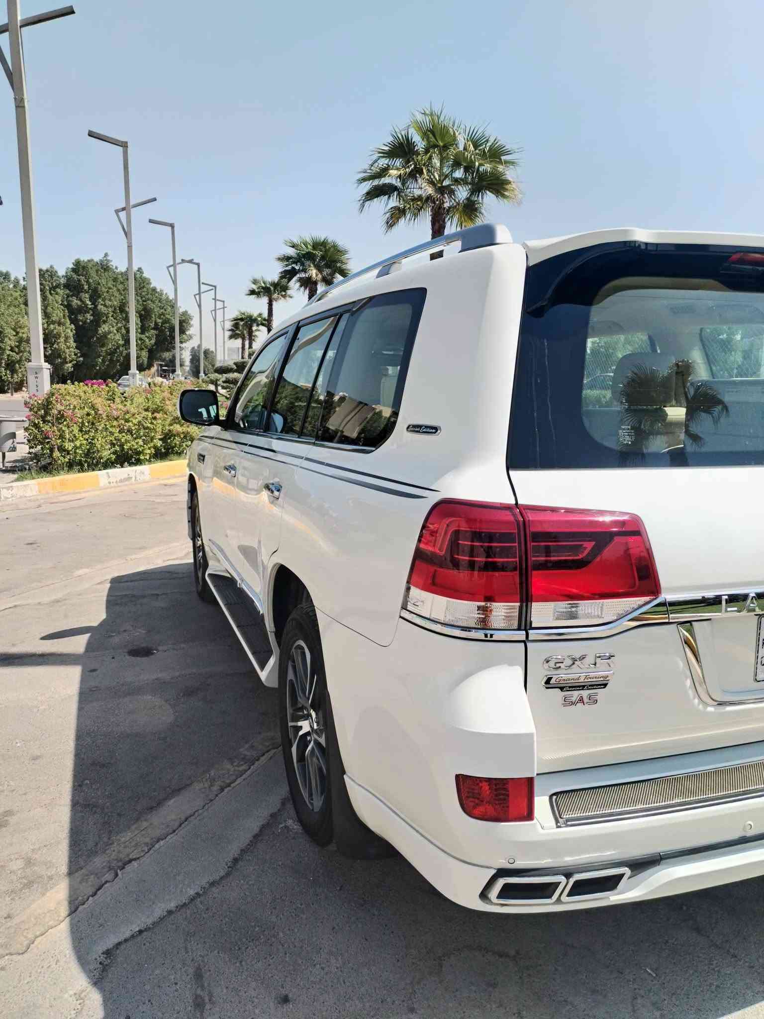 تحيه طيبه

لاندگروز 2020.    ساز اصل GXR

السيارح احله من الصور بالحقيقة جديده 
فول مواصفات 1/1

1-فتحه سقف

 2-بصمه تشغيل🫆 

3-حساس خلفي وامامي

4-ثلاجه 🌬️

5-كراسي كهرباء 2

6-تشغيل عن بعد

7-شاشات خلفية

8-   8  ايرباك

9-دفع رباعي

10-رقم بغداد بأسمي تحويل مباشر

حجم المحرك  4000  V6

ملاحظه السياره كفاله عامه من كلشي حته من الشخط جديده جدآ

مكان السياره بغداد الغزاليه

ملاحظه 🛑 اكتب تم يوصلك السعر النهائي

للاستفسار الاتصال ***********
