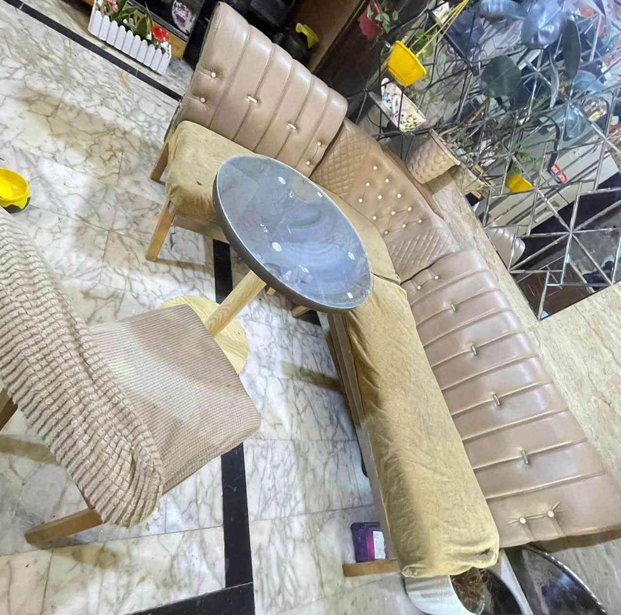 ميز طعام + جلسات مستخدم مثل ما موضح
للاستفسار ***********
