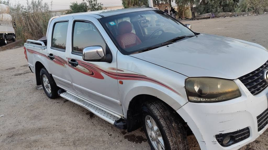 بيكم دبل قمارة كريت ول 2012 
كير مكينه بلادي يجي نفس مكينة الفتون
سيارة جاهزه حتى تبريدها شغال
ملكطه خياس و مصبوغه حزام عدا القماره نصبتها حلوه رايدها ب 50 وبيها مجال رقمها بابل بسمي تحويل وين متحب مكان السيارة حسينية الراشديه
*********** الفارس, صلاح الدين
