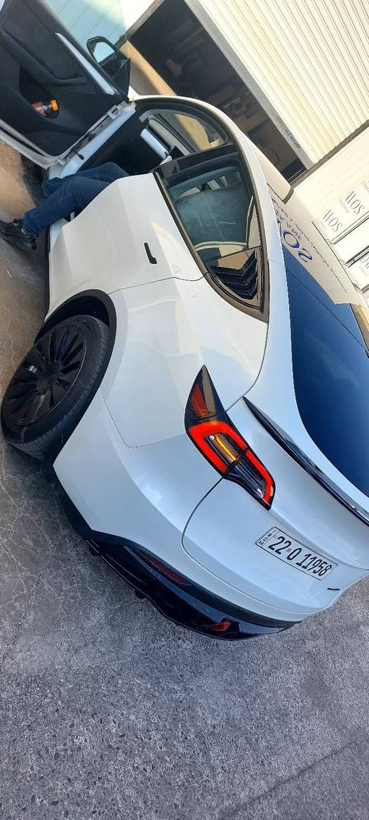 Y Tesla 2023  Dull motors  
موبايل + كارت ، شاحنة بيلادي٣٢ ، ادبتر أصلي ، ايرباك سليم ✅️
مربوط عالموبايل فون كي ، السيارة اونلاين آخر تحديث ، 
ماشي 84 ألف مايل  
باب وجاملغ صبغ و باب تبديل بيلادي ونص صندوق تعديل
سيارة كامل تغيير وكماليات فيها
داخل كلش قليل بيه ايرباك ماطاك نهائيا كلها
مواصفات معروفه  Tesla y Long Rang دبل موتور
مكان السيارة هولير  ***********
                              ***********  رقم أربيل بأسمي

سعر 220 ومجال
سيارة موجود باربيل 

رقم شاصي    7saygdee0pa068031 أربيل, العراق
