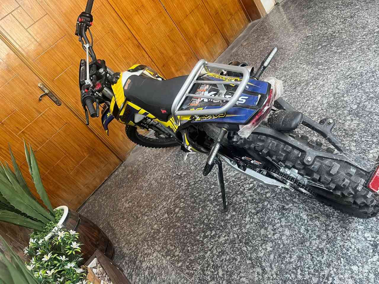 قفاز • XMOTOS • ٢٥٠