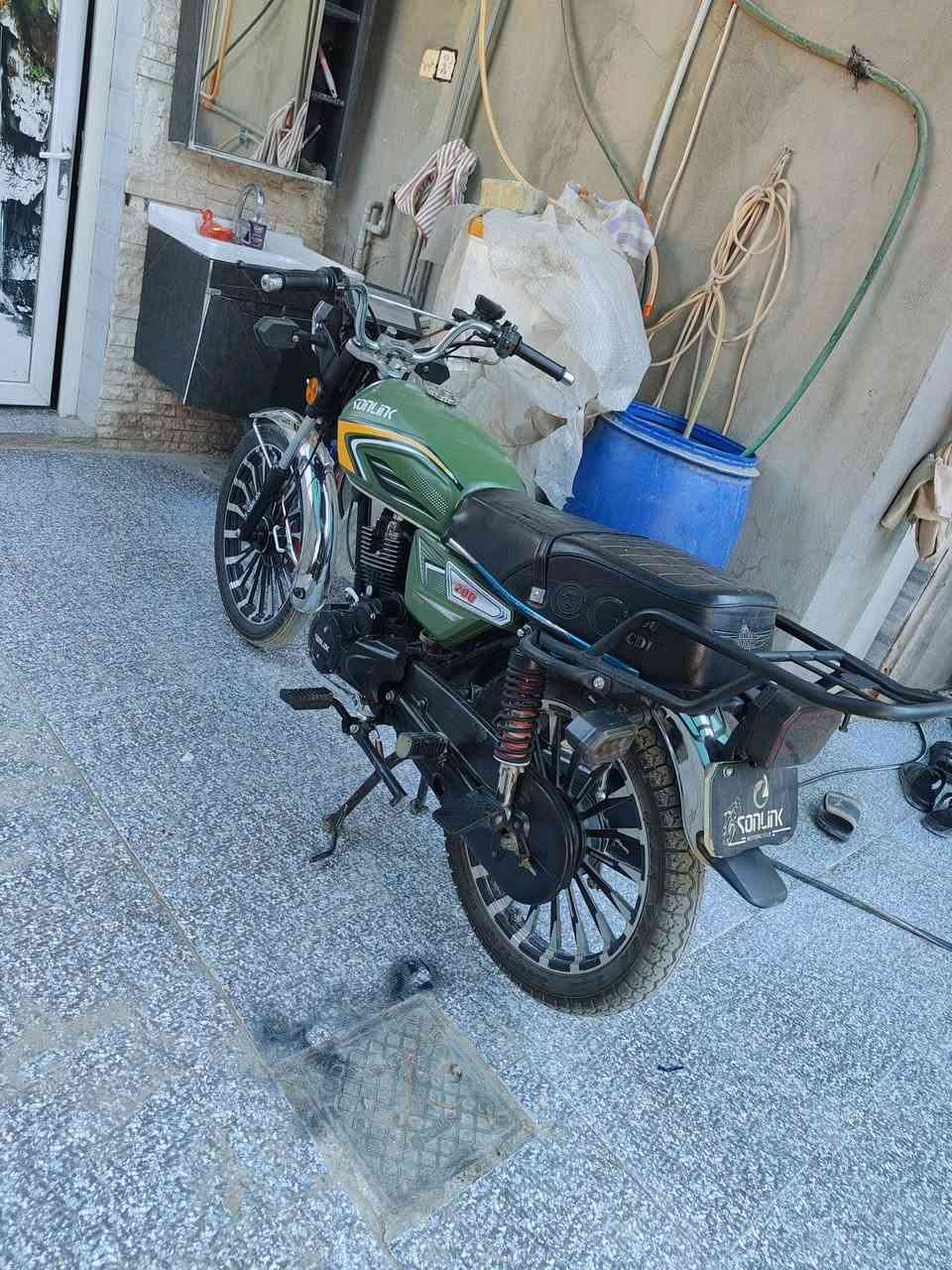 سيفان 25 باب اول مكينه 200 للبيع بسعر مناسب مكاني بابل الحمزه الغربي واذا عدك مراوس عادي  اتصل وتدلل
***********
***********

