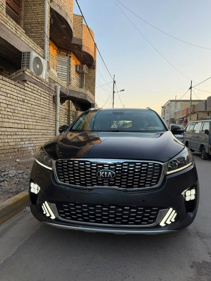 كيا سورنتو 2019 رقم بغداد بأسمي
٦ سلندر 
نص فول 
جاهزه من كلشي 
سياره مال جناي 
تبريد ثلج 
تخم تاير قبل ١٢ يوم شاده ٥ تاير
باقي المواصفات معروفه 
السياره حادثه امريكا بدون دواخل بيها ظربات خسفات بدون دواخل شاصي لغد كص كير مكينه مكفول
مصبوغه عام 
تجي تفحص تاخذها تحويل ثاني يوم 
السعر 137 قفل
العنوان / بغداد الشعب حي اور 
للاستفسار واتساب

***********
