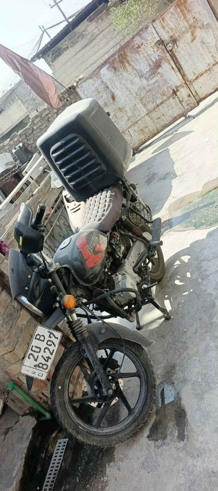 سلام عليكم دراجه بوكسر موديل 23 رقم نكليزي سنويه بسمي مكينه كايمه يراد تجفيت لتواصل (***********) واتساب
