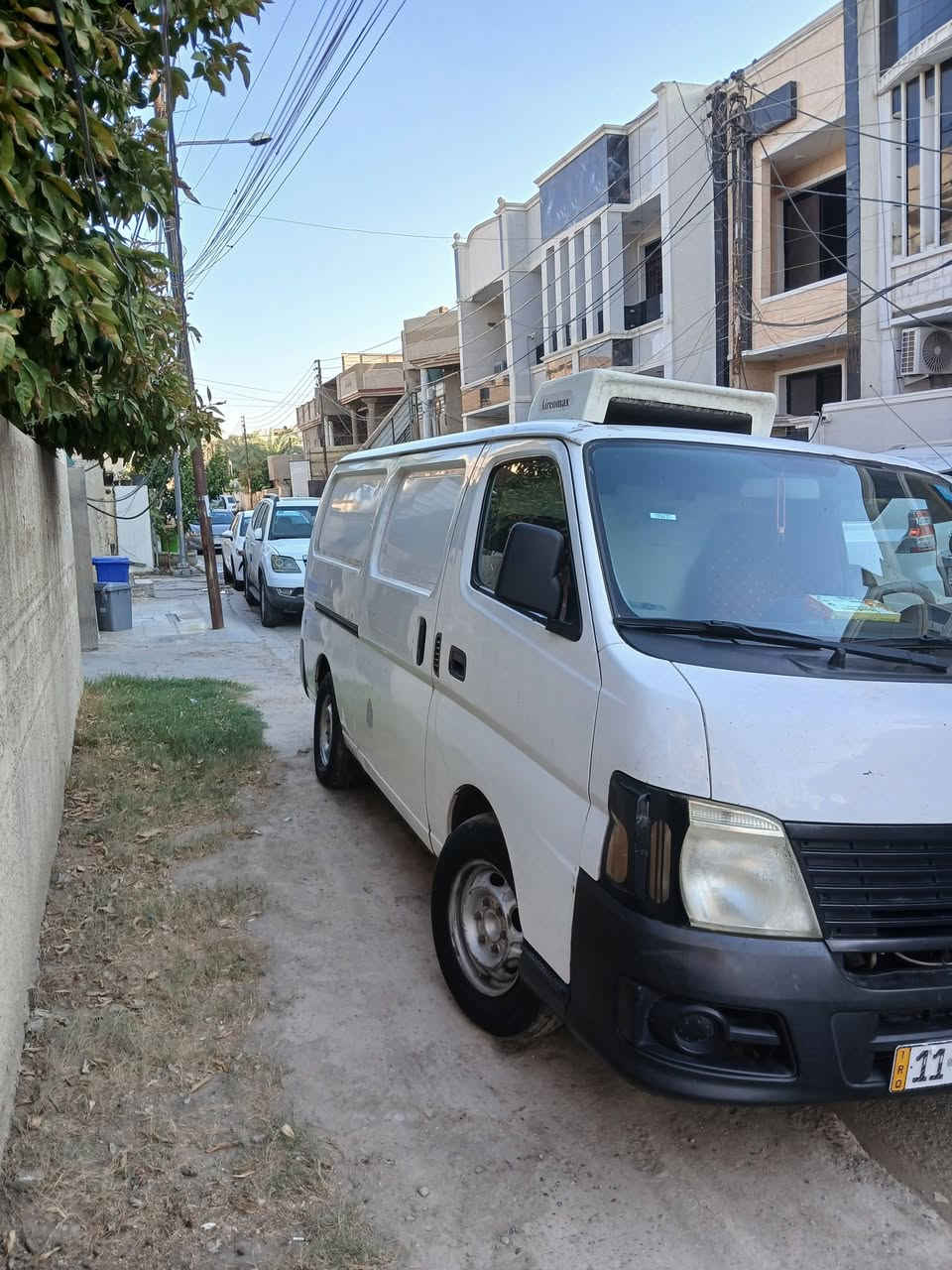 السلام عليكم نيسان يورفان براد ٢٠١٢ محرك سامسونك حاويه كير مضمون صدر وكلج قبل شهرين مبدلات جديد واصلي تبريد جديد منضومه وكمبريسر مال براد امريكي كلهن جدد كهربائياتها كلها شغاله كشرها الصوره تحكم جان بيها لوكو مال شركه ومن شلته صار بيها ملاحضات بيها الباب الخلفي مصلح الشاصي والدواخل فاحصهن مابيهن اي شي مكانها بغداد الغزاليه السعر ٩٠ رقم الهاتف ***********
