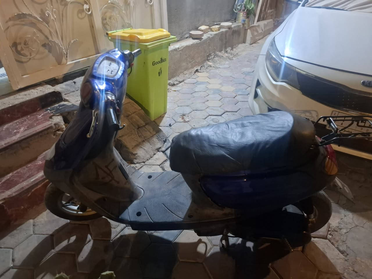 دراجه منغولي مفتوحه صالها اسبوع تشتغل هندر السعر ٣٥٠ وبيها مجال ***********
