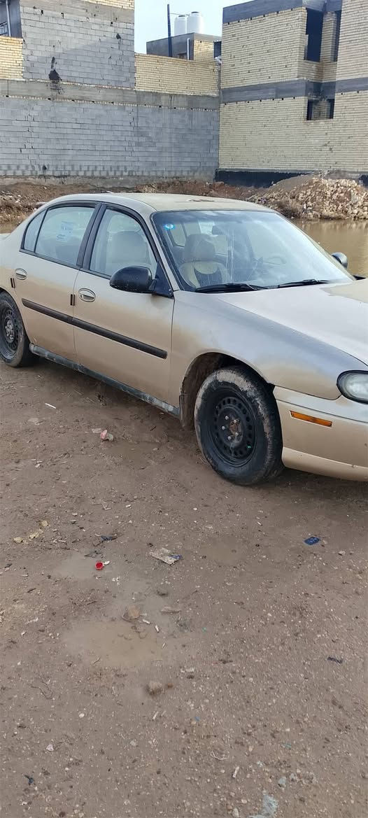 للبيع ماليبو ٢٠٠١ سيارة خير من الله بيهه صدر تعبان وبريك تعبان بغداد بسمي السعر ٣٠ بيها مجال للاستفسار الاتصال ***********
