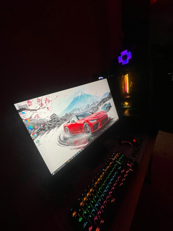 3060ti 🏴‍☠️
ram 24
r7 3800X
شاشة
msi 
27 
180hz
موس وسماعات فانتك 
كيبورد ميكانكل 
موس باد 3d
ميز  وياه مكتبي 
#السعر  بي مجال حك الجية 1250
للستفسار ***********

نص مكتوب في الصور:
- About Your PC is monitored and protected. See details in Windows Security Installed RAM 24.0 GB Speed: 2133 MHz Processor AMD Ryzen 7 3800X 8-Core Processor 3.89 GHz Graphics Card 8 GB NVIDIA GeForce RTX 3060 Ti Storage 1.38 TB 423 GB of 1.38 TB used DESKTOP-Q9BNRF7 B450 AORUS PRO WIFI Rename this PC Copy Related settings Device specifications
- About Device Specifications Copy Device Name DESKTOP-Q9BNRF7 Processor AMD Ryzen 7 3800X 8-Core Processor 3.89 GHz Installed RAM 8.00 GB Graphics Card NVIDIA GeForce RTX 3060 Ti (8 GB) Storage 932 GB HDD ST1000DM010-2EP102, 477 GB SSD SSD 512GB Device ID 0EADFF04-2257-4B43-A26F- A6B78E83C39D Product ID 00330-80000-00000-AA032 System Type 64-bit operating system, x64- based processor Pen and touch No pen or touch input is available for this display Frequently asked questions