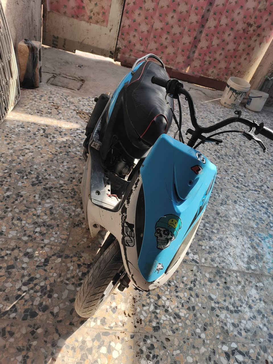 سلام عليكم شباب دراجه عدله للبيع مكينه حلوه بس دراجه تشتغل ترتر وتطفه ابيعها هيج تحمل وتروح ب200 قفل قفل ربع ماينزل مكاني بلديات رقمي***********
