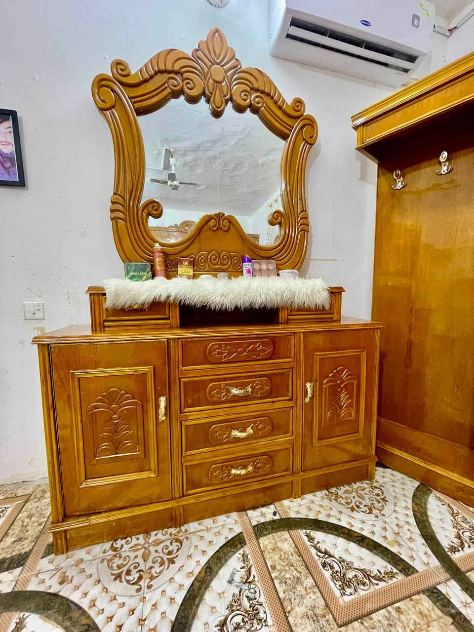 غرفه عراقيه نظيفه كلش تسكام البيع سعر 850 عنوان زبير رجآ مو شراي لايتصل ***********
