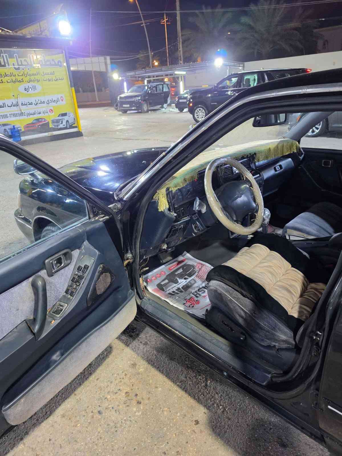 السلام عليكم
ارنب موديل 95 

رقم كربلاء انكليزي مشروع وطني 

تحويل ثاني يوم 

مكفولة من نقل وكص وجثة ومن محرك وكير 

مصبوغة جمالية فقط 

حدادية جديدة 

ريمونت تبريد ثلج 

سيارة بدون اي نقص كهربائيات كلها شغالة 

سعرها 75 وبيها مجال حق الجية 

مكان السيارة الانبار الرمادي 

للأتصال ***********

نص مكتوب في الصور:
- مغسلة الجملوب... بوليش.كماليات .كافة انواع السيارات الرمادي / مقابل مدينة العاب السندباد بادارة : ضياء العيساوي - *********** - ***********