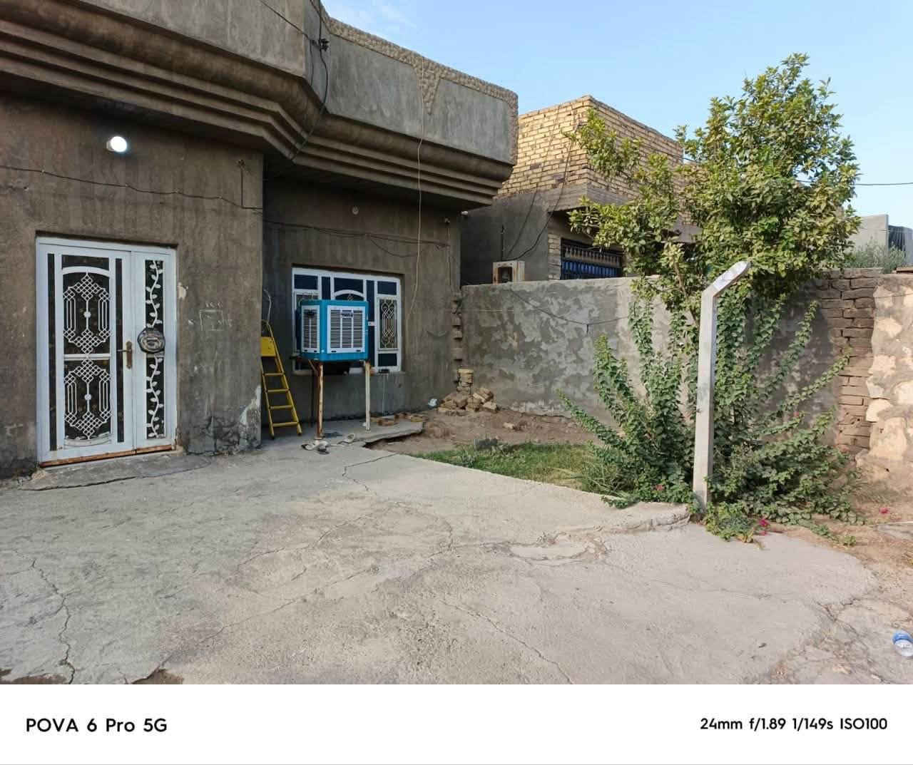 ✨ فرصة مميزة للبيع في الحلة – العتايج ✨
🏡 بيت للبيع بموقع هادئ وممتاز
📍 العنوان: حلة / العتايج – عمود 21

قريب من مدرسة غرناطة الابتدائية
يبعد فقط 200 متر عن الشارع العام

📐 المساحة: 420 متر

📄 سند 25 (قابل للتحويل المباشر)
🔹 تفاصيل البيت:
غرفة نوم واسعة (5×4)
استقبال كبير (6.5×4)
غرفة جلوس مريحة (6×4)
كليدور (5×4)
صحيات
كراج يسع 2 إلى 3 سيارات 🚗
حديقة كبيرة 🌿
مخزن (سندويج) بالسطح

📞 للاستفسار: 

***********
