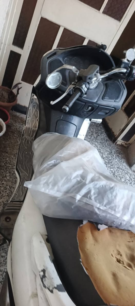 فورزة 0/8 عمية بيها اوراق اصولية بس ممرقم للبيع مكينه مامفتوحة جاهزة مابيها كل نقص يحتاجلها دوشمه كشن والكفرات كدام العين 850 وبيها مجال بيها تزويد انبثري بلادي من اليابان وگزوز رياضي نادر  ***********
