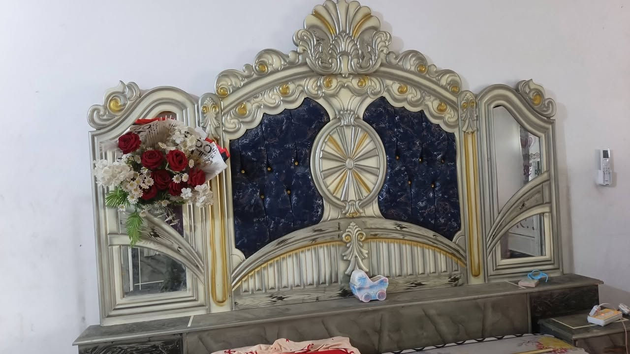 السلام عليكم غرفه للبيع خشب عراقي نضيفه السعر 800وبيه مجال 
العنوان بغداد ابو غريب  ‏‪***********‬‏ واتساب متوفر
