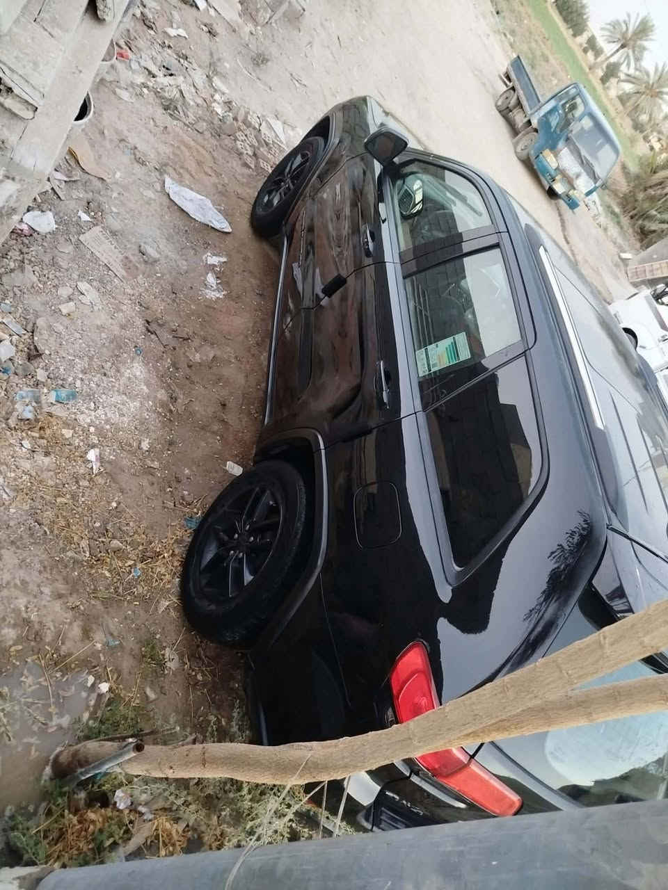 موديل 2017.        السعر.  143
جيب شيروكي ليمتد فول. الفول 1/1. وارد امريكي 
حادثهه جاملغ وبنيد  وبيهه قطع ابيع حزام بدون تكم وقماره 
السياره جاهزه وخير من الله كير محرك تبريد صدر نعمه 
شادلهه عدسات زينون 500$ شرط نهار 
محرك 6سلندر.   3600. 
ماكو داعي اذكر مواصفات الفول 
مكان بغداد.   ***********

نص مكتوب في الصور:
- 34 11:05 1C4RJFBGOH... ctionhistory.com AutoAuctionHistory VIN Auction history report get: 1 auction record 1 winning bid 10 photos Exact odometer reading 1 sales stories Seller details AutoAuctionHistory.com 000-21745144-02/01/2018 INSURANCE AUTO AUCTIONS, INC. - IAAI.COM GET HISTORY AutoAuctionHistory