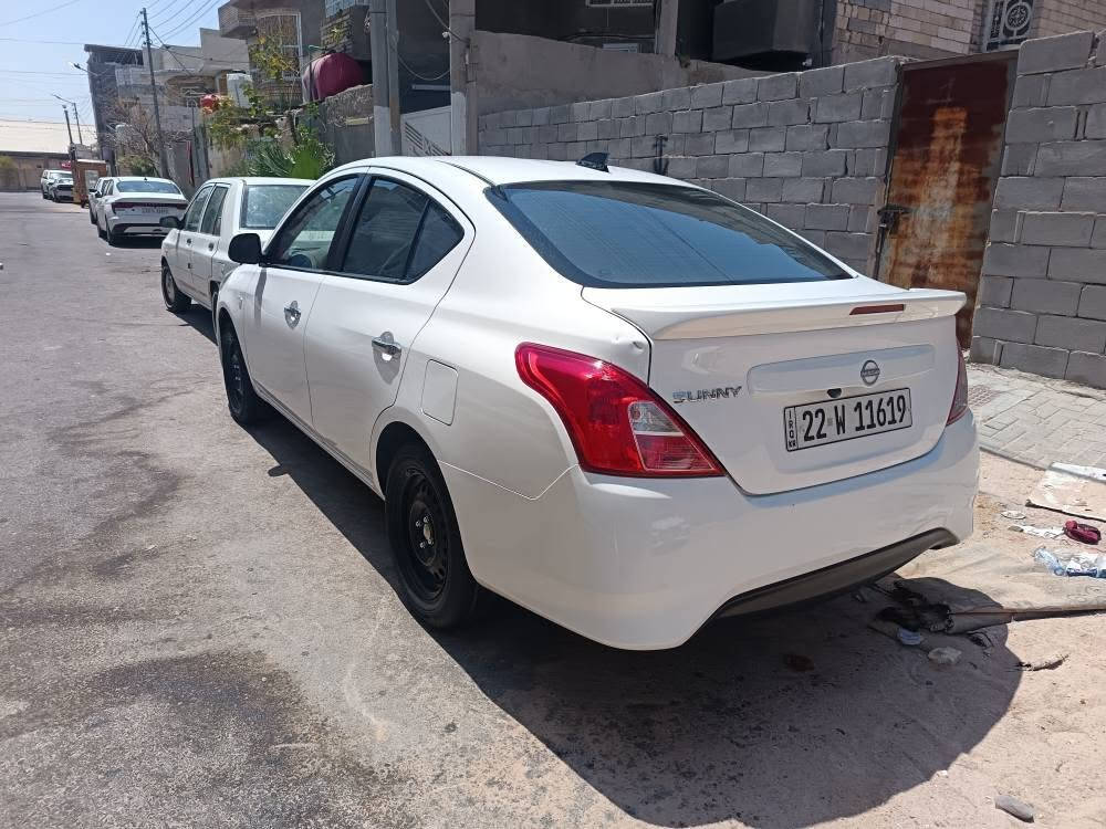 نيسان صني هندي مديل 24 ماشيه ٣٤ السياره جديده بيه كارت بل بنيد اشويه وبيه طبه بل كير بصيط السعر ١٠٥ رقمي *********** البصرة, العراق
