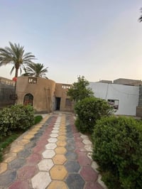بيت للإيجار • ٣٢٢م • السايدين