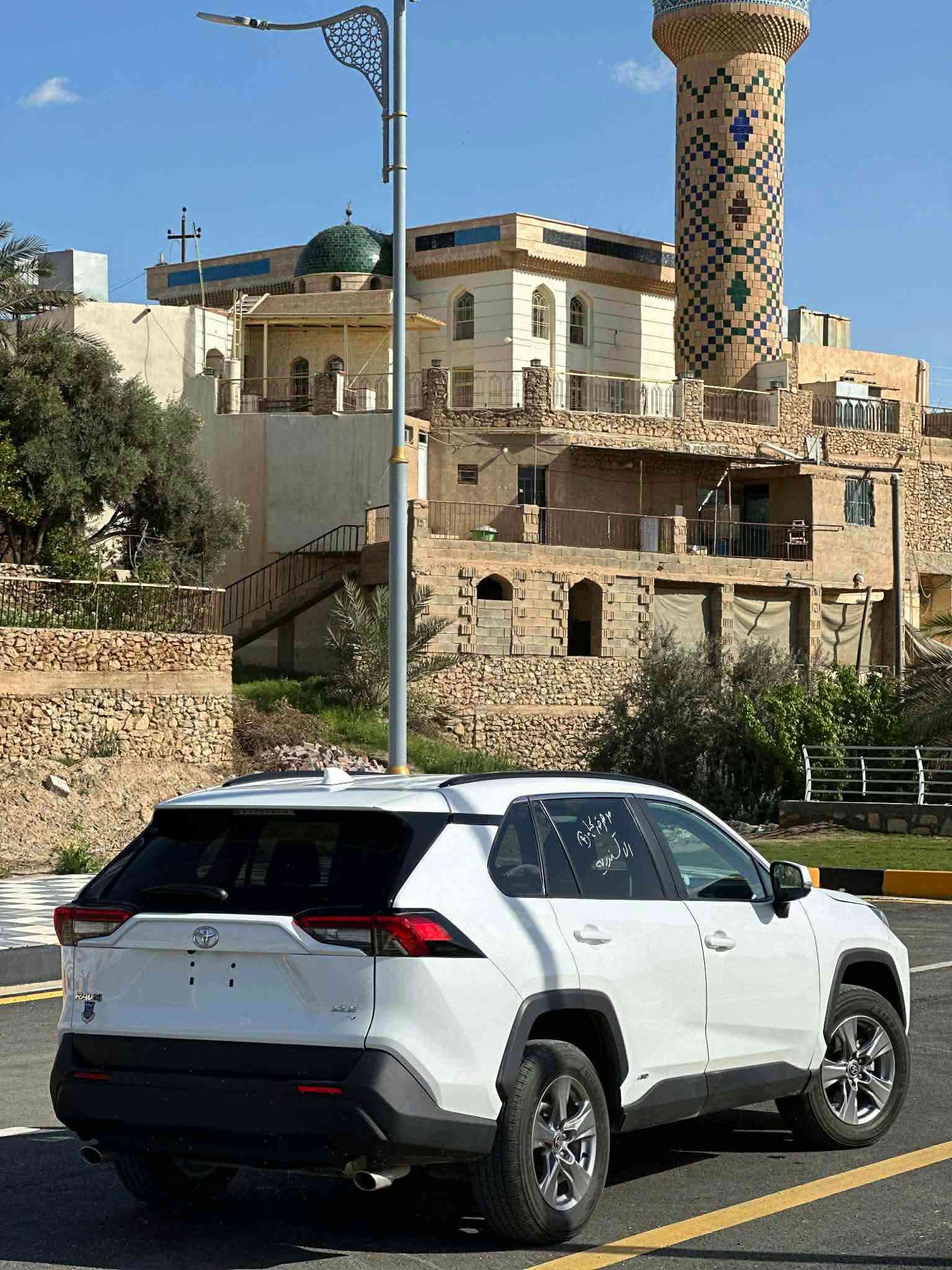 راف فور هايبرد 2025 xle
جميع الايرباكات سليمه 
ماشية 18 الف ميل 
تبديل باب وجاملغ مع الصبغ بدون دواخل 

السعر 23500$ وبيها مجال 

***********
