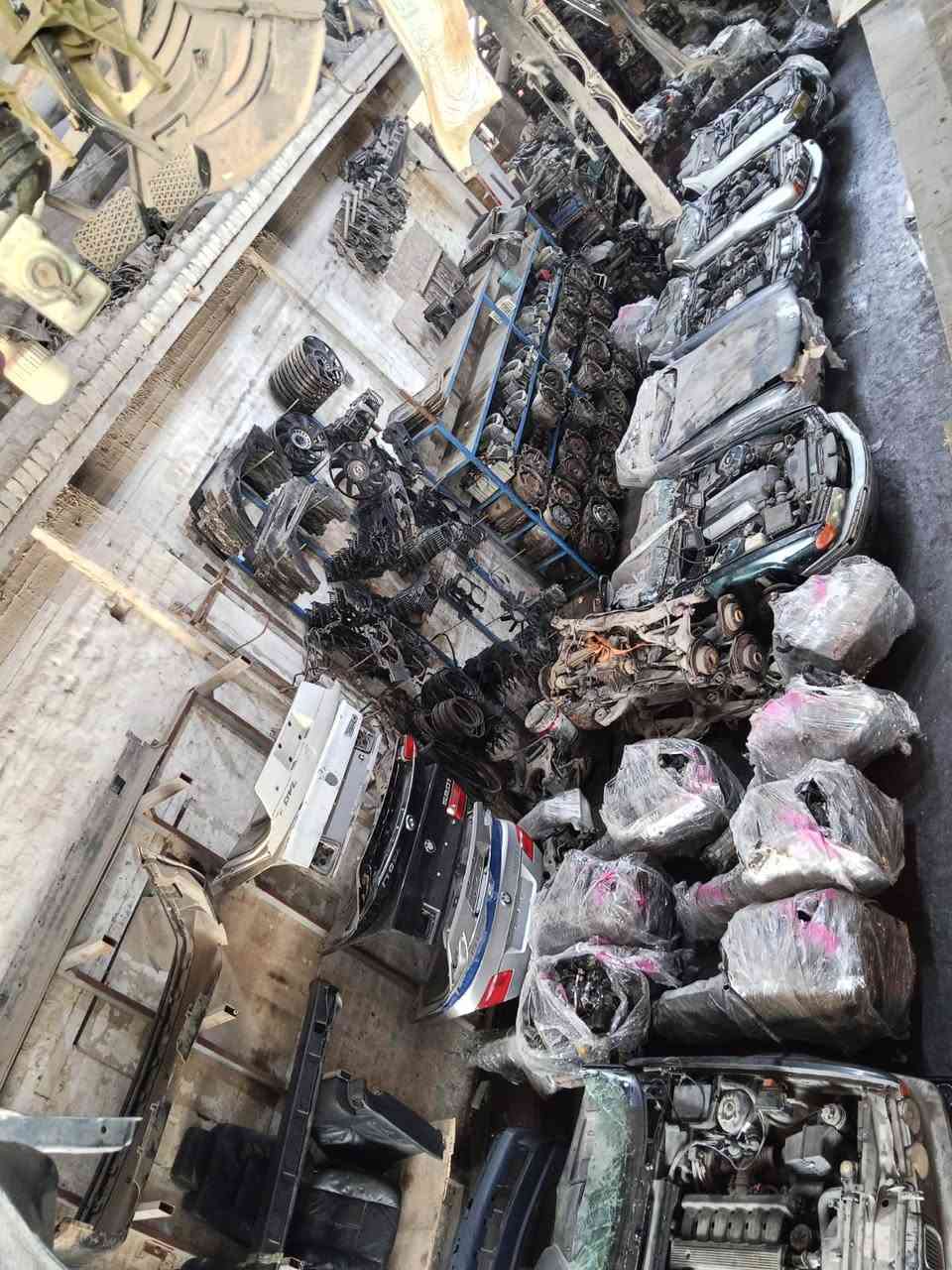السلام عليكم 
وصول حاويهBMW وارد يابان 
700
500
خفاش 
باخره 
العنوان الحله الحي الصناعي شارع العام شركة المركزي على يوسف 
***********

