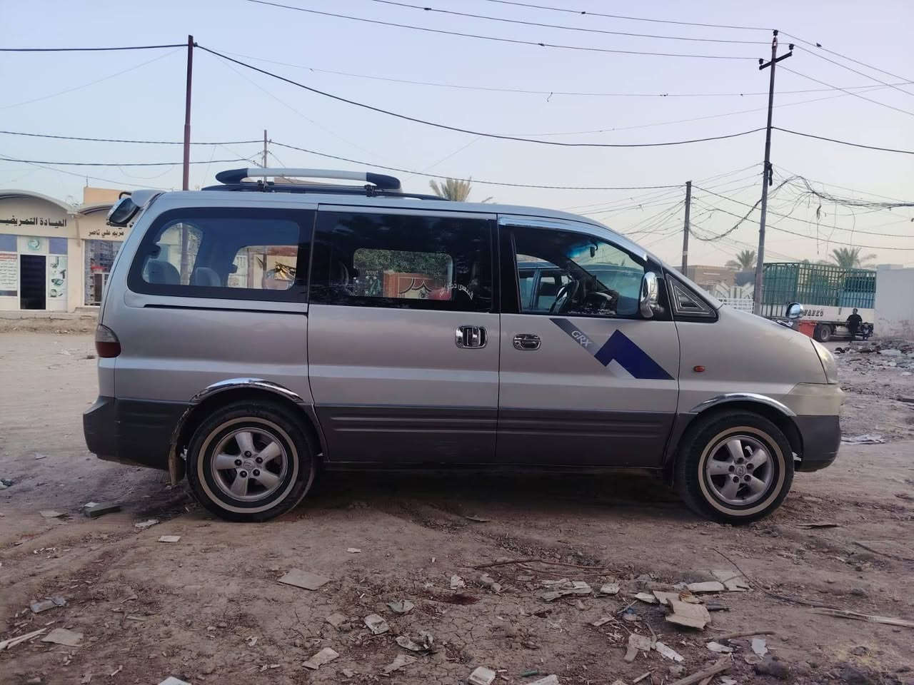 سلام عليكم ورحمة الله وبركاتة
من رخصة الادمن ستاركس 2004بغداد خصوصي بسمي
السياره نضيفه بشكل حداديه تخم تاير مسكر سبلاين محرك جديد (للبيج مكاني بابل الحمزه الغربي 
الواتساب فقط ***********
