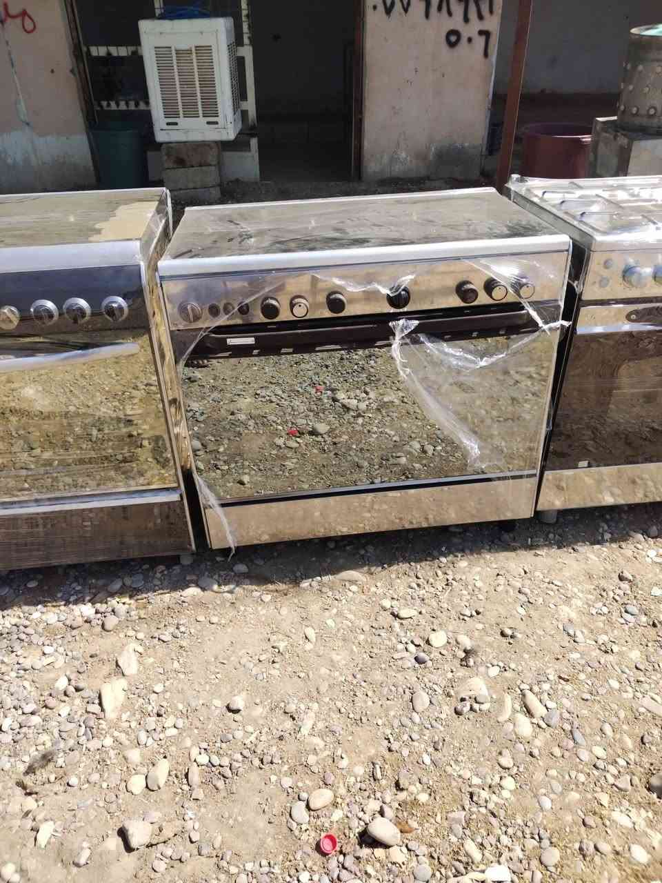 ***********. يوجد طباخات للبيع ضمان اسبوع. المكان قريه الجرف قرب مول الصالح،
