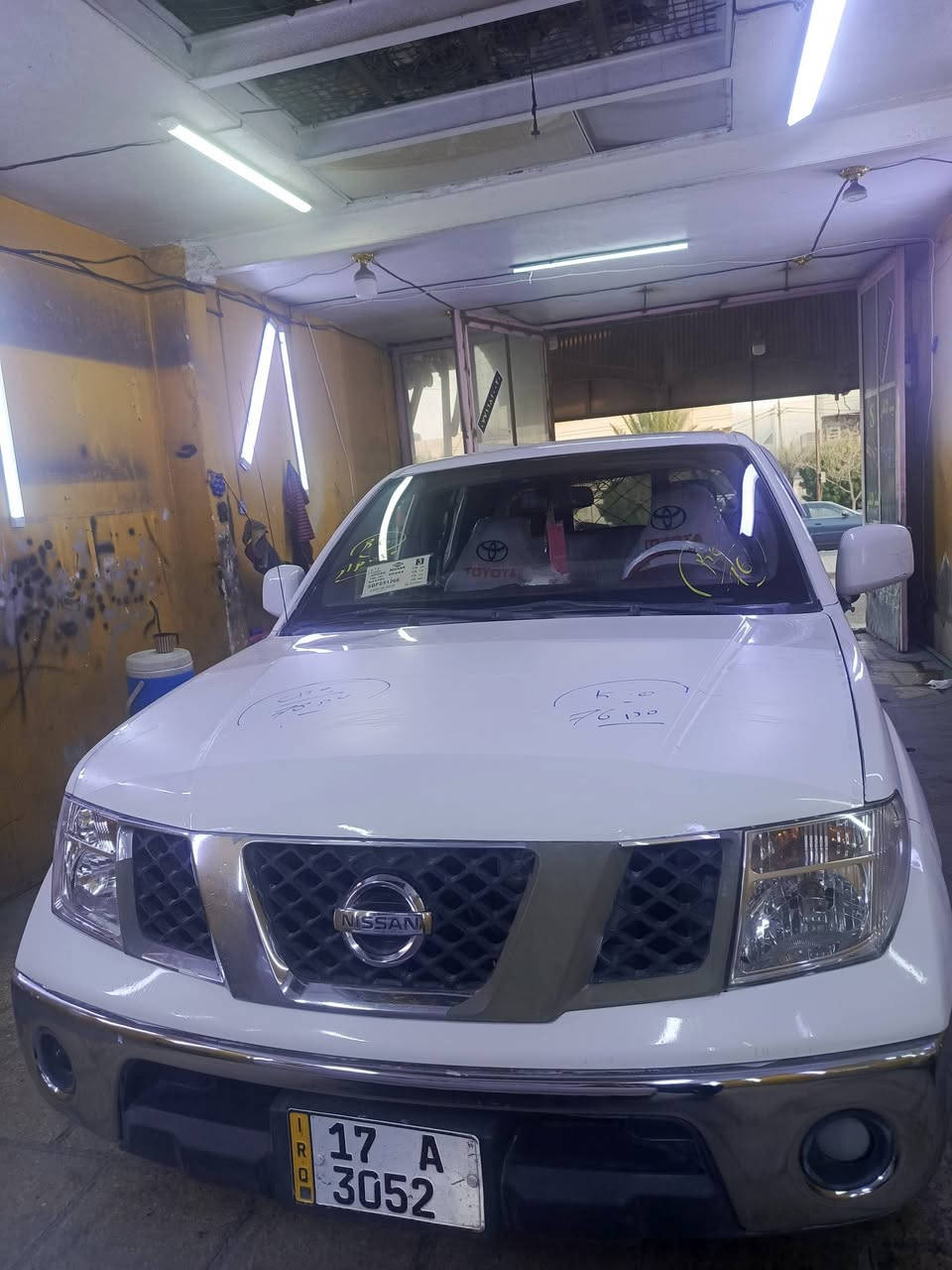 السلام عليكم نيسان نيفارة 2009 السيارة بلاد أوتوماتيك بيها مكينة وكير vvti3000فيشة وبطل اسود وارد يابان جدد بية منظومة غاز 320كيلو تمشيك ب10الف تخم تايرات جدد حدادية 100/100 ادامة كاملة لسيارة  رقم مميز دولي ب اسمي مداور ثاني يوم مشروع وطني السعر93$وبيه مجال مكاني النجف  ***********
