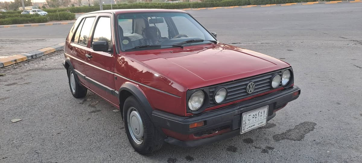 للبيع كولف مديل 1991 
صبغ كم قطعة شرط التحويل 
رقم نينوى سنوية لل29
السعر 35$
رقم الهاتف :***********
