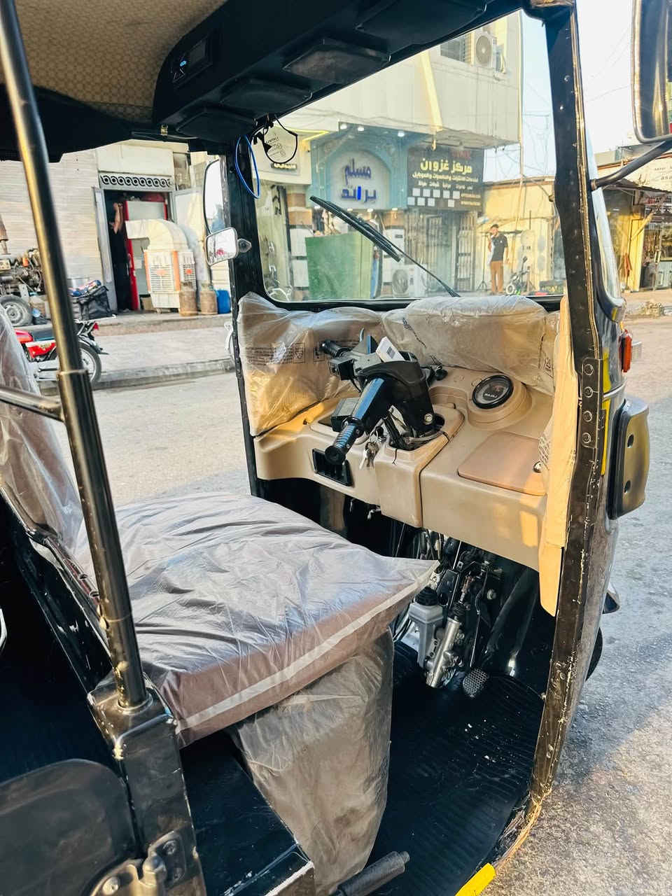 ٢٢
نضافه شوفه عينك 
المكان واسط صويرة 
التواصل فقط علرقم متواجب

‭***********‬
