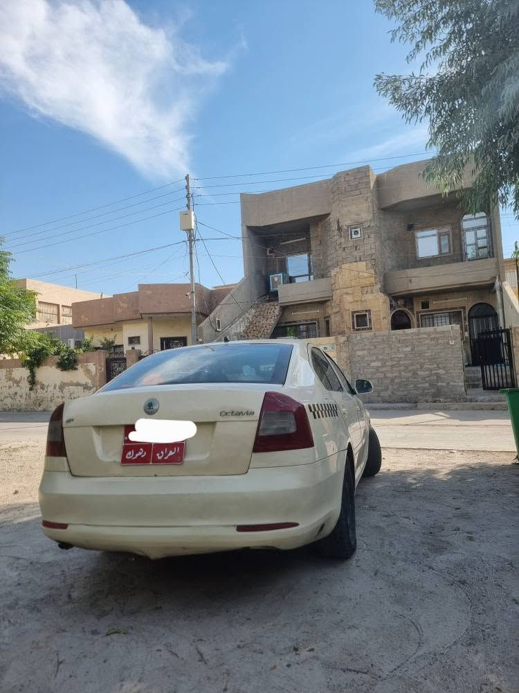 سكودا اوكتافيا
موديل   ٢٠١١
كير   عادي
سيسته م   غاز و بانزين
سينك و بشت كه بس
كير و ماكينه  بشه رت
٢ قطعه سبخ بي داغلي
٤ تايره جديد
سعر ٩٥ و مجال
غرامه ٧ وه ره قه
ت.*********** سميل, دهوك
